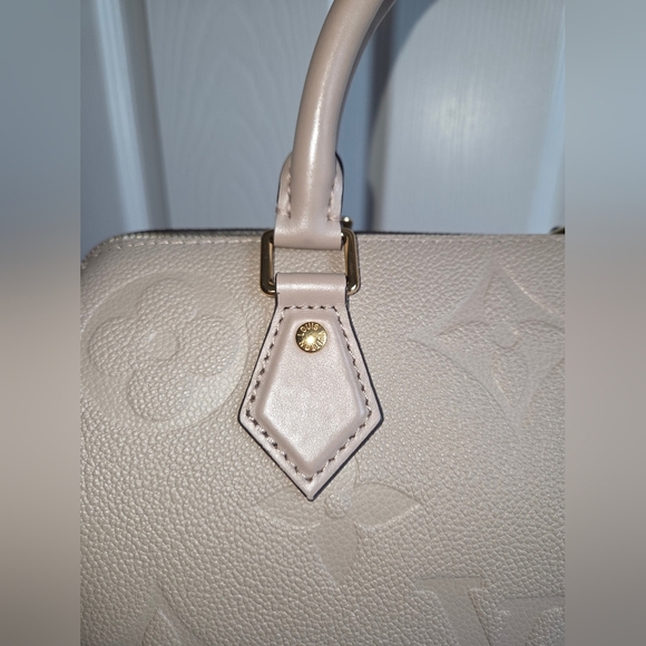 Louis Vuitton Monogram Empreinte Speedy Bandouliere 25 – Turtledove - Picture 6 of 12
